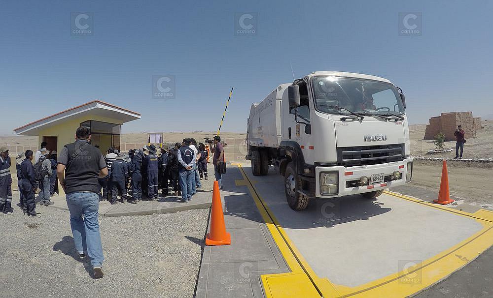 Tacna: Con paneles solares opera la balanza del botadero municipal