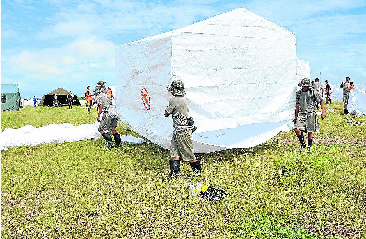 Tumbes: Sacan a familias de zonas de peligro y los albergan en  200 carpas 
