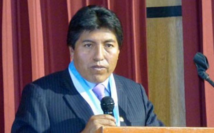 Alcalde de Puno se rodea de asesores sentenciados e inhabilitados 