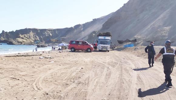 Algunos ciudadanos no respetan las disposiciones del Gobierno y acuden a las playas de Chala. (Foto: Difusión)