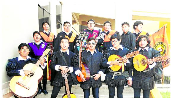 Tunas de todo el Perú se unen para cantarle a Tacna en su aniversario