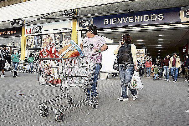 Consumo de productos masivos crecerá 3% este año, estima KWP