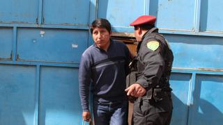 Transportistas secuestran a reportero en Puno