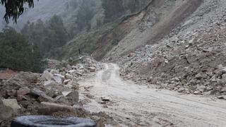 Huancayo: huaico arrasa con carretera y deja pueblos aislados tras intensa lluvia (VIDEO)