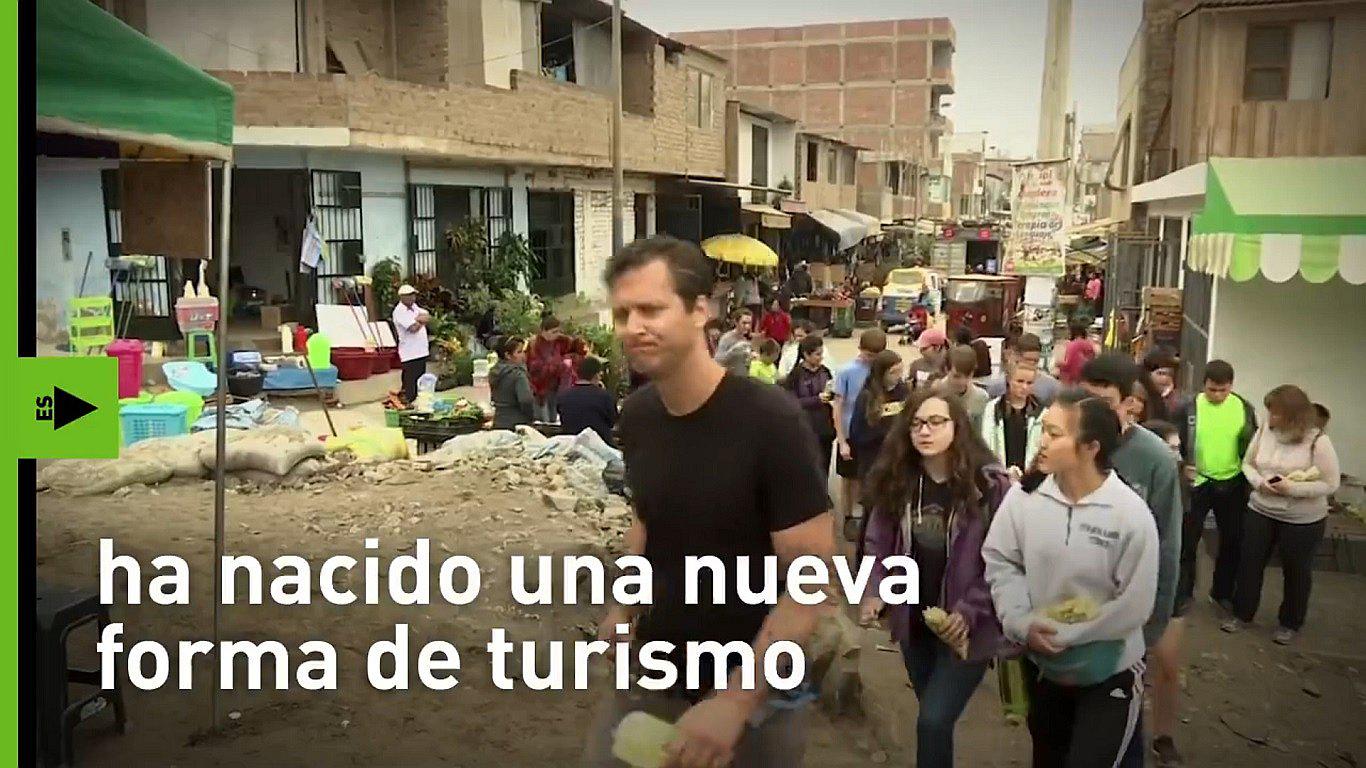Video de polémico tour por barrios pobres de Lima se vuelve viral