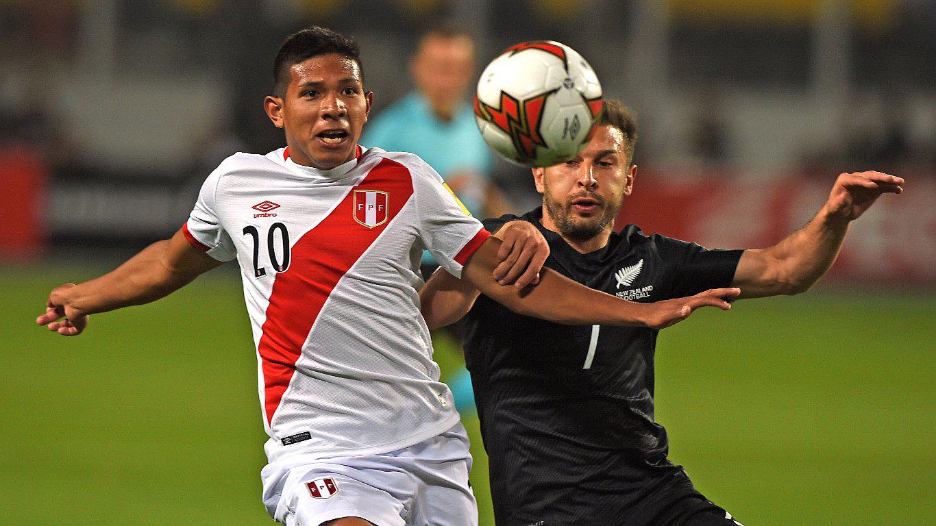Edison Flores aún no se une a la selección peruana porque no tiene permiso de su club