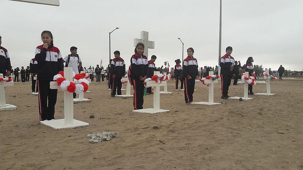 ​Escolares rinden emotivo homenaje a defensores de Tacna
