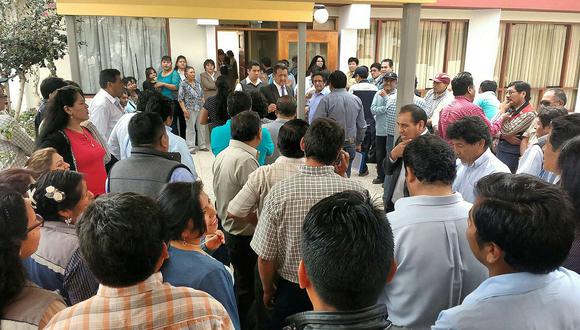 Trabajadores nombrados protestan en Mariscal Nieto
