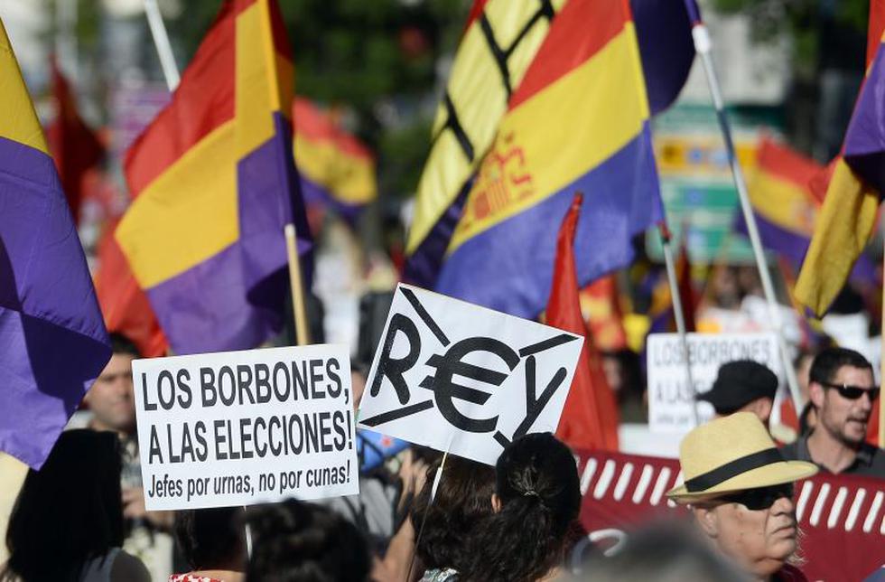España: Manifestantes piden referéndum para abolir la monarquía (FOTOS)