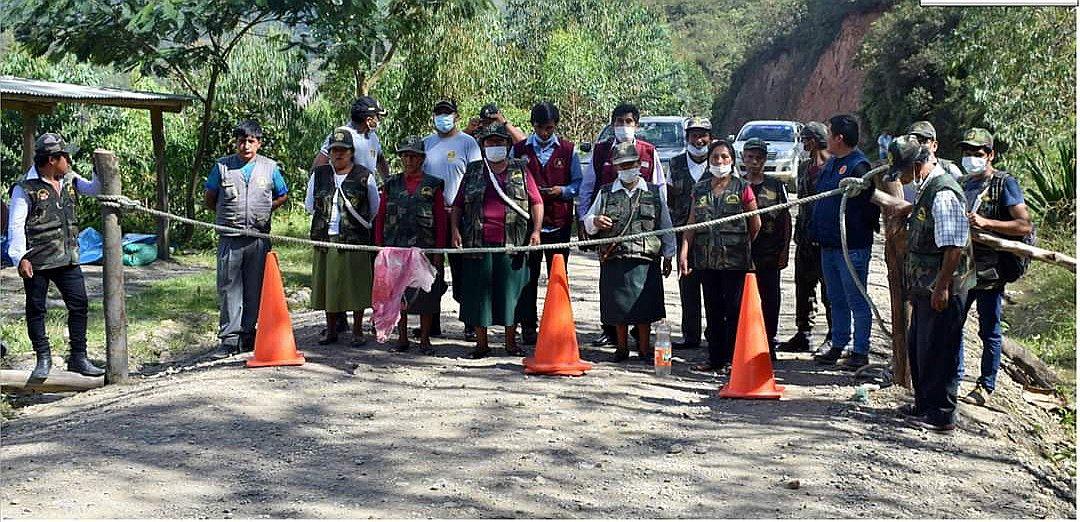 Colocan tranqueras para hacer respetar Estado de Emergencia