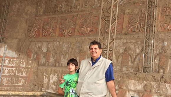 Alan García y su hijo Federico Danton visitaron huacas del Sol y la Luna en Trujillo