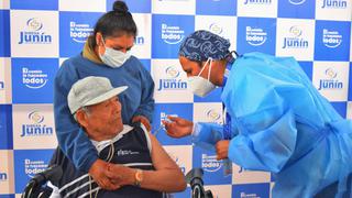 Huancayo: Diez puntos nuevos para que adultos mayores reciban la vacuna bivalente