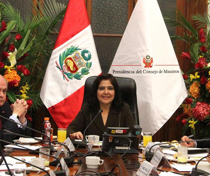 Ana Jara critica a "opinólogos" que acusan al Gobierno de estar vinculado a la corrupción