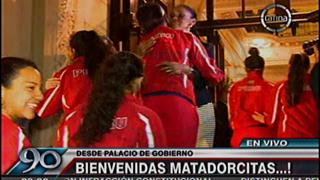 Reciben a selección peruana de Voley en Palacio de Gobierno