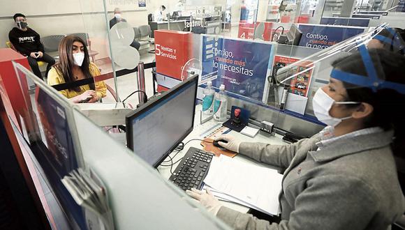 La demanda de créditos se ha incrementado, sobre todo desde las personas con mayores necesidades económicas, quienes en su mayoría han buscado acceder a créditos y productos financieros para tener un dinero extra. (Foto: GEC)