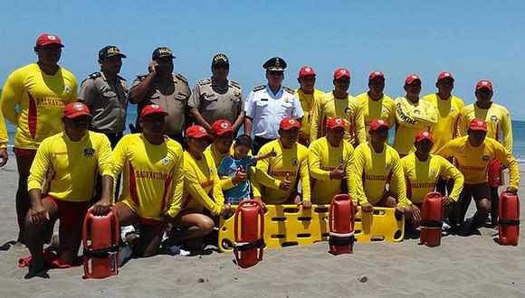Verano: Policías salvavidas vigilan las playas de Ilo