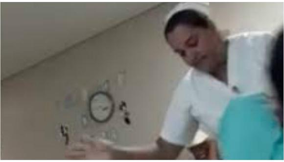 Enfermera golpea a niña en el área de pediatría por no querer ponerse el suero (VIDEO)