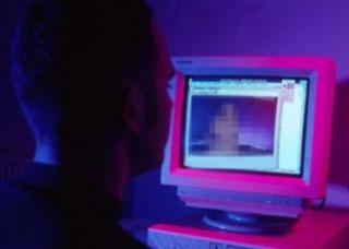 China: prisión para joven por publicar pornografía en internet