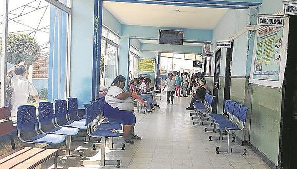 Chimbote: Cientos de pacientes no reciben atención por paro de los médicos 