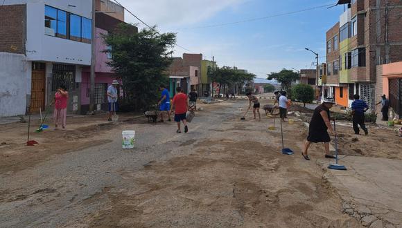 Los vecinos de la calle Félix Aldao cuadra 7, ubicado en el distrito de La Esperanza, se organizaron y esperan que autoridades arreglen las pistas.