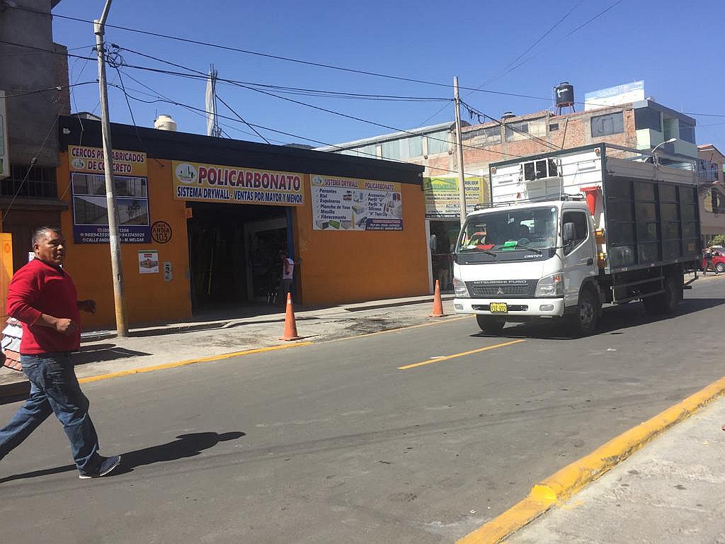 Cuatro delincuentes con arma de fuego roban 30 mil de ferretería