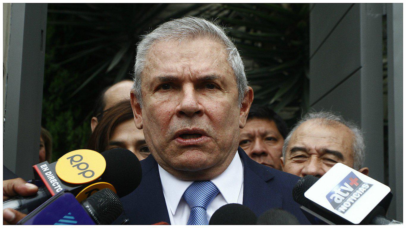 Luis Castañeda sobre revocatoria: "No me voy a poner a llorar, yo trabajo" 