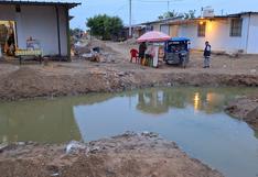 Vecinos del asentamiento humano Los Robles y Armando Villanueva reclaman por colapso de desagües