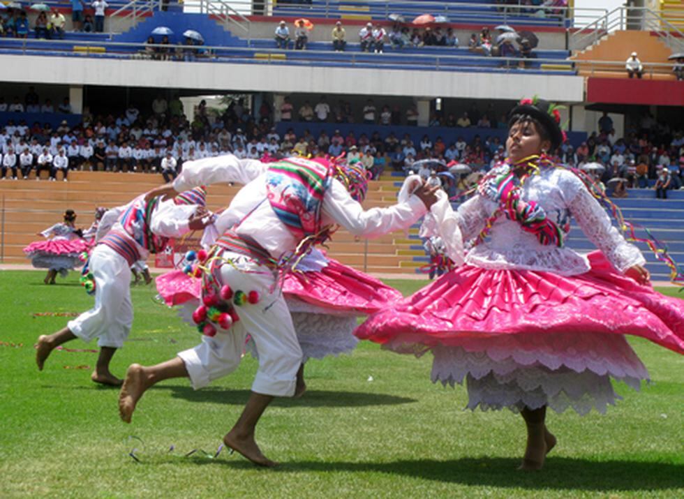 Danzantes deslumbraron en Carnaval Internacional de Tacna