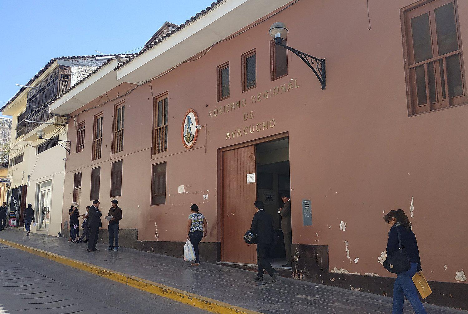 Inició cambio de funcionarios en el Gobierno Regional de Ayacucho