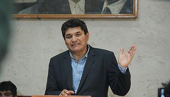 Horacio Zeballos presenta su renuncia a Nuevo Perú