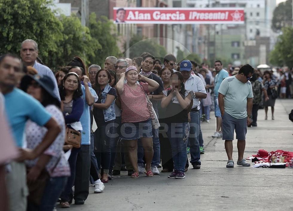 Alan García: La jornada de la tarde en la  Casa del Pueblo donde se vela los restos del exmandatario en imágenes