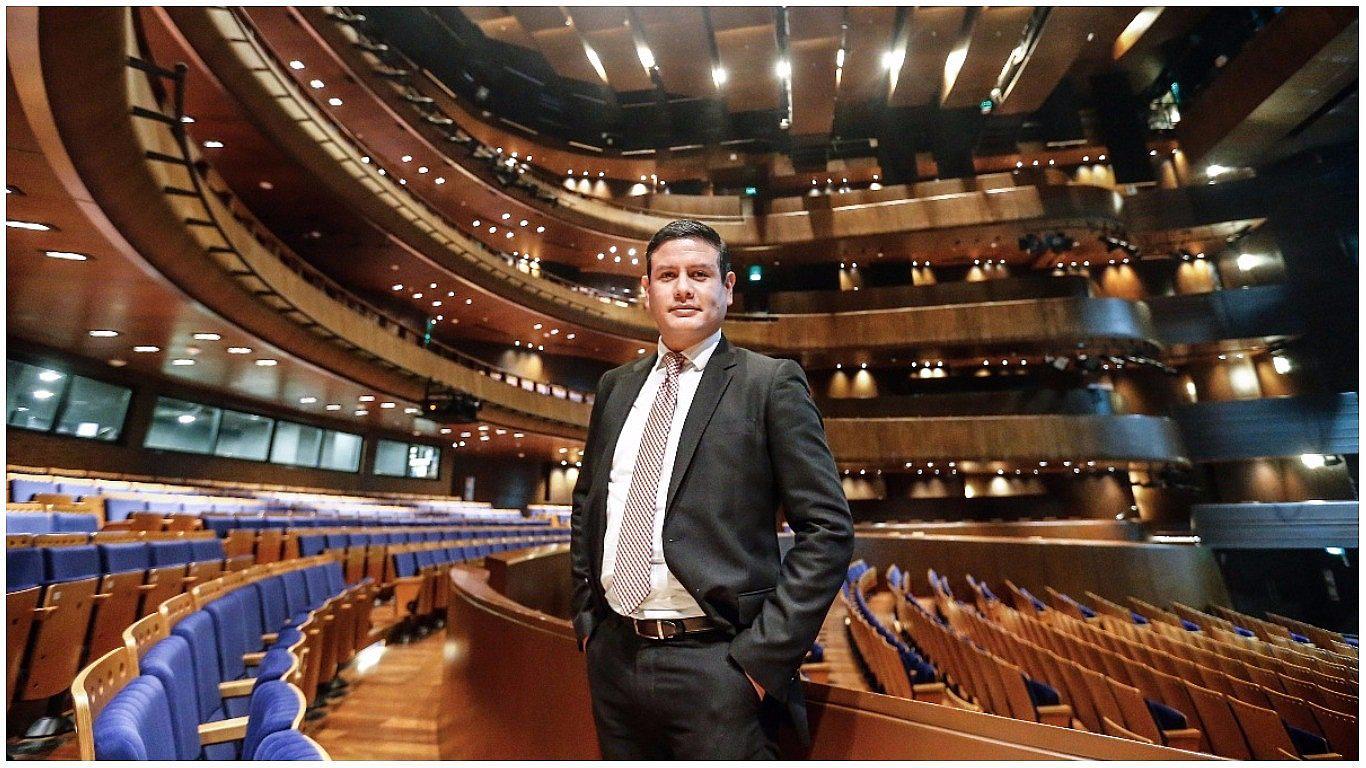 Mauricio Salas: “El teatro ofrece que los  niños aspiren a un mundo mejor”