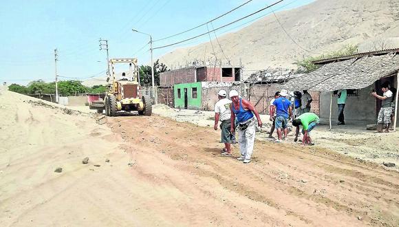 Casma: Mejoran carreteras en Villa Hermosa