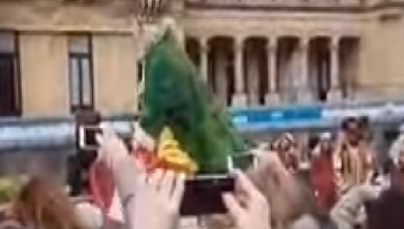 ​YouTube: Mago Melchor cae en plena procesión