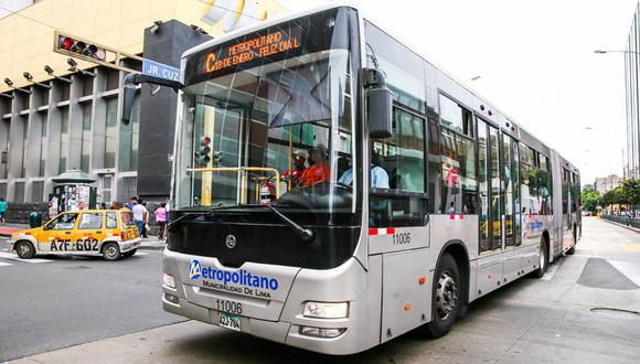 Buses del Metropolitano recortan y desvían su recorrido ante protestas en el Cercado de Lima. (Foto: Andina)