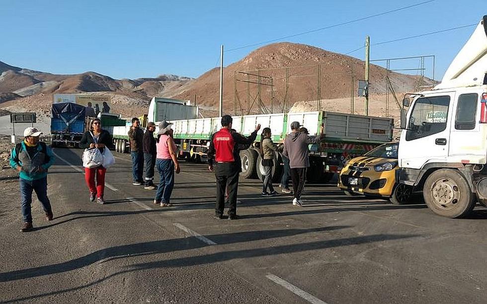 ​Paro de camioneros genera pérdidas millonarias en Arequipa (FOTOS)