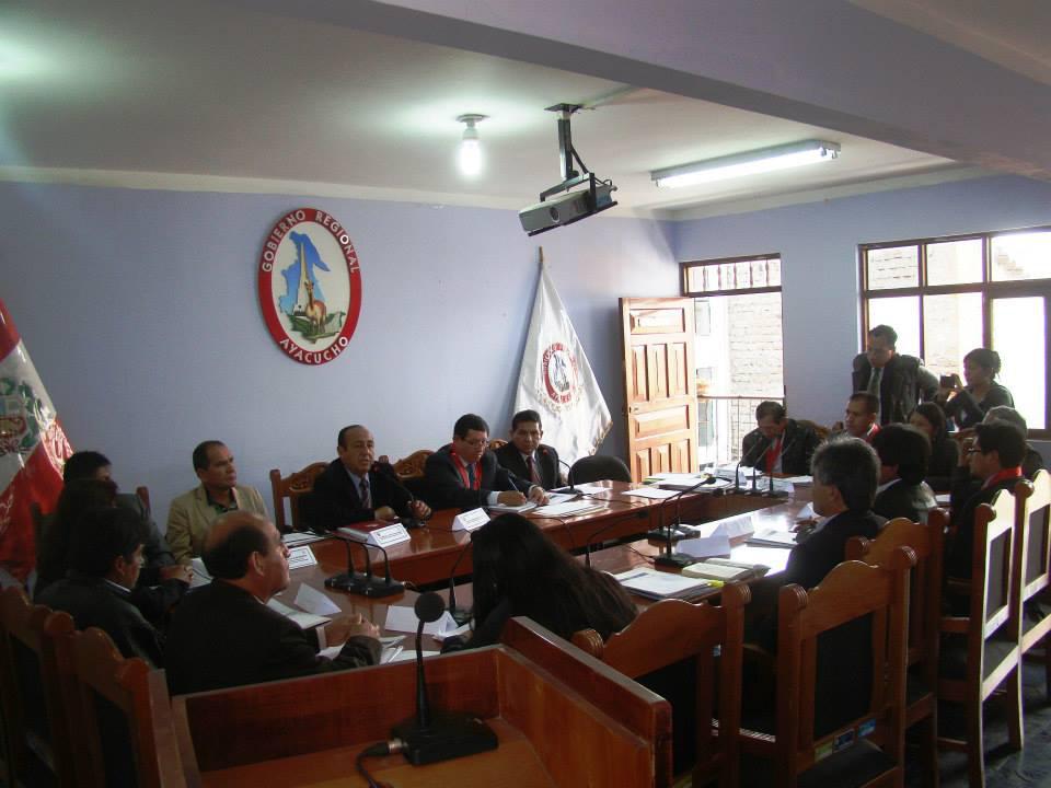 Se viene informe sobre obras paralizadas en Ayacucho