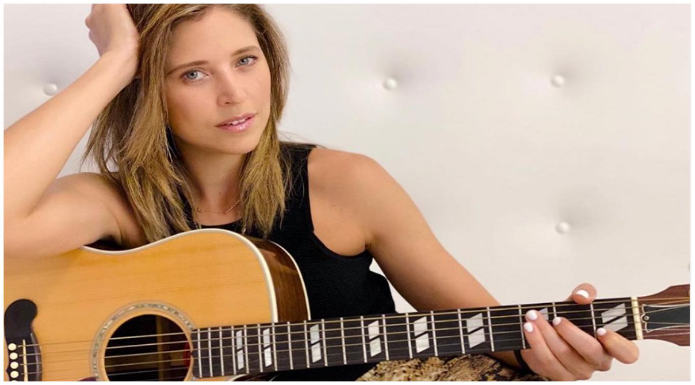 Anna Carina ofrecerá concierto online a sus fanáticos en cuarentena por COVID-19. (Foto: Instagram)