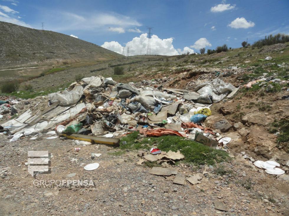 Municipios arrojan basura a la intemperie