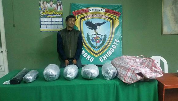 Chimbote: Policía interviene a hombre que llevaba 8 kilos de marihuana 