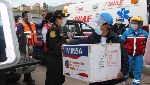 Cusco:  la distribución de las vacunas se realizó bajo estrictas medidas de seguridad de la Policía Nacional y Contraloría General. (Foto: Difusión)