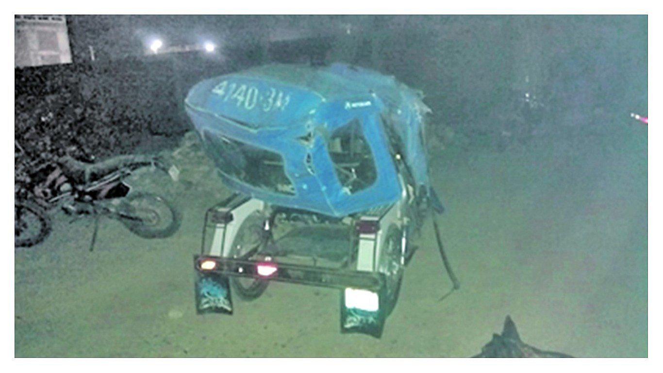 Madre de familia muere al despistarse mototaxi en donde iba con sus hijos  