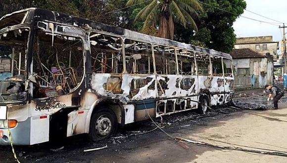 Río de Janeiro: Al menos 8 muertos por el incendio de un autobús