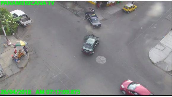 Chimbote: Automóvil provoca choque, invade vereda y arrolla a escolares (VIDEO)