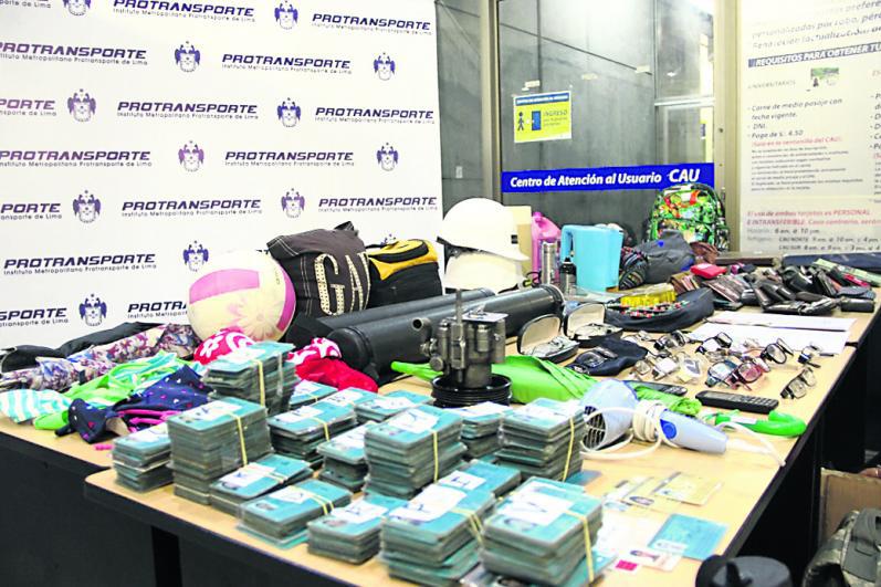 Sorpresas en el Metropolitano: Casi 300 objetos fueron olvidados por pasajeros