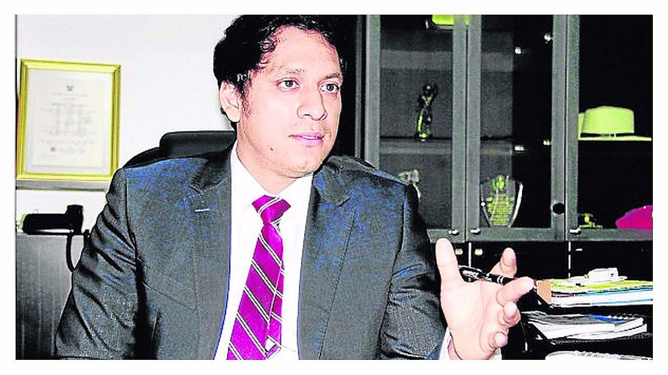 Luis Valdez solicitará más presupuesto a Pablo de la Flor para contratar especialistas 