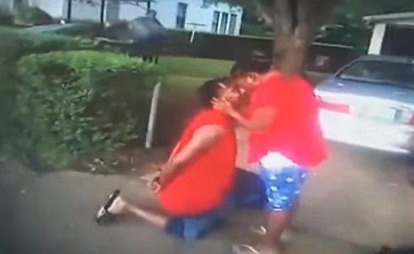 YouTube: hombre pidió matrimonio a su novia cuando era arrestado y esto pasó (VIDEO)