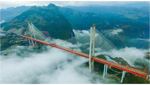 China: así es el puente más alto del mundo que acaba de ser inaugurado (VIDEO)