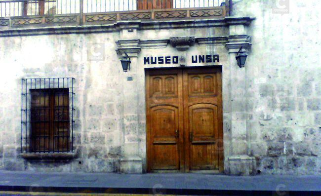 Arequipa: Asaltan museo de la UNSA y se llevan objetivos valorizados en 5 millones