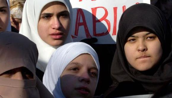 Turcos presentan sólo mujeres para las elecciones legislativas